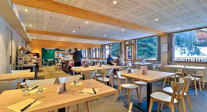 Hotel Le Chamois d’Or, Meribel ski chalet, image 2
